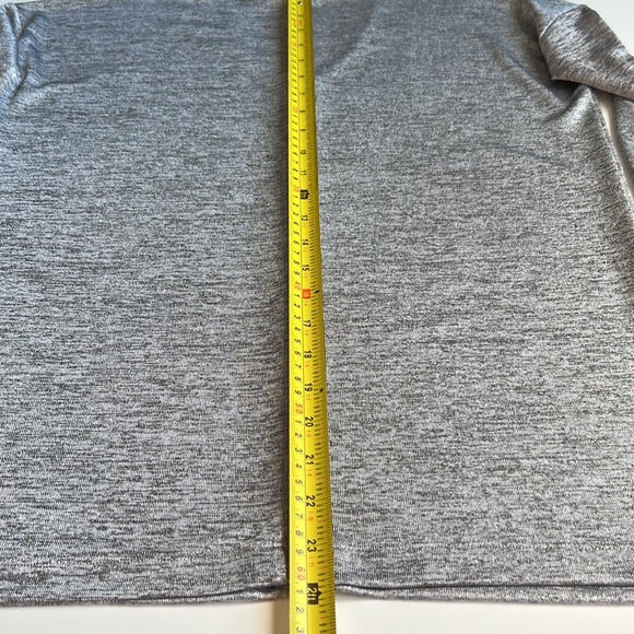 Club Monaco V-Neck Silver top - Picture 5 of 8